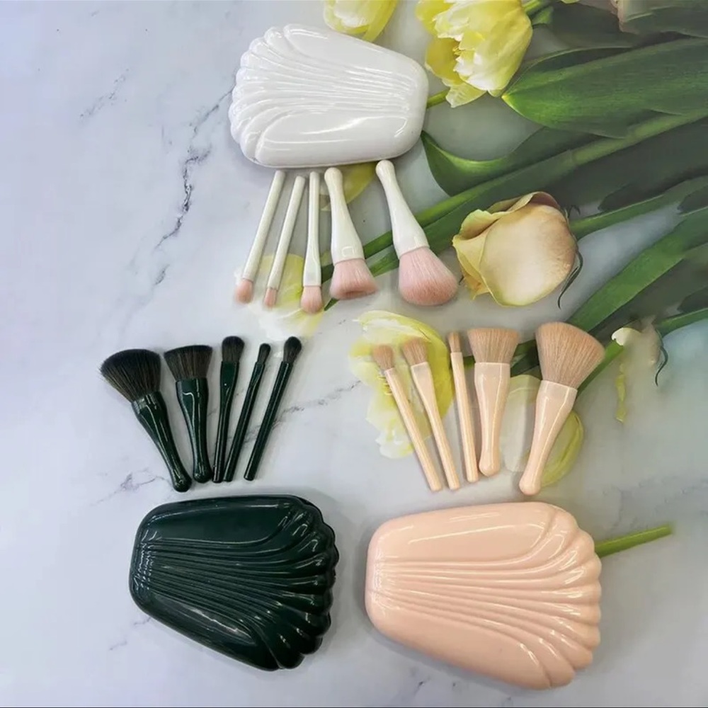 Travel makeup brush set (white)